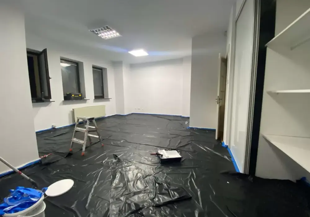 Ile biorą malarze za malowanie? Poznaj ukryte koszty i usługi